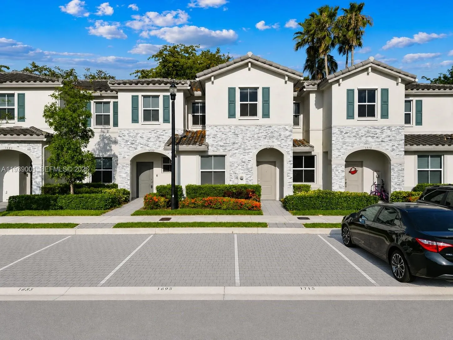 Foto de propiedad en 1705 SE 27th Road, Homestead, FL 33035 Homestead con MLS# 