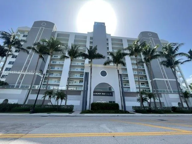 Foto de propiedad en 17050 N Bay Road 407, Sunny Isles Beach, FL 33160 Sunny Isles Beach con MLS# 