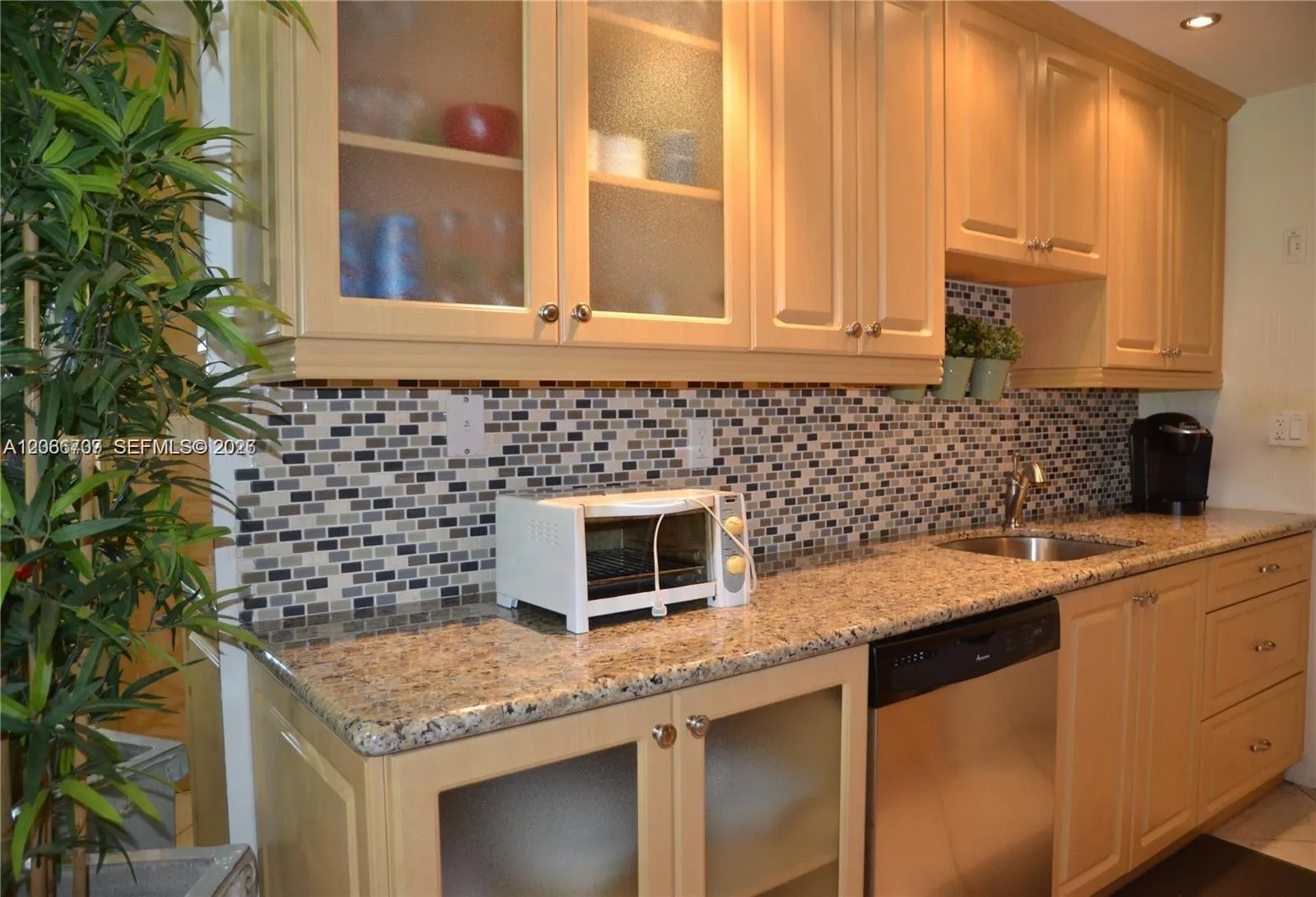 En Venta 17050 NE 14th Avenue 115, Miami, FL 33162, Miami, FL 33162