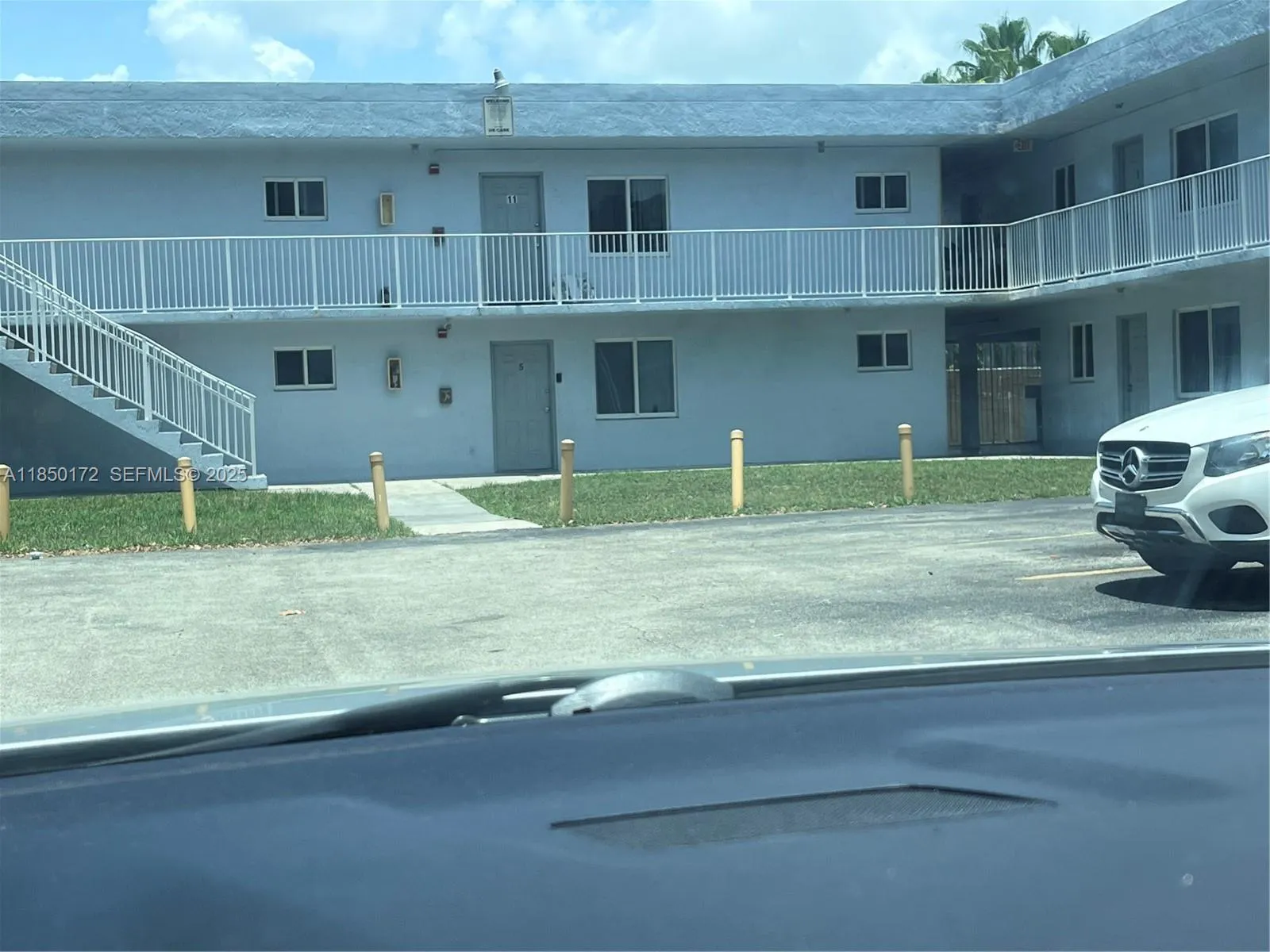 Foto de propiedad en 17050 NW 55th Avenue, Miami, FL 33055 Miami con MLS# 