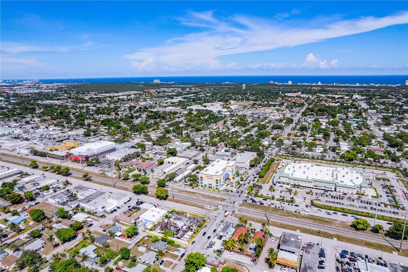 Foto de propiedad en 1708 N Dixie Highway, Hollywood, FL 33020 Hollywood con MLS# 