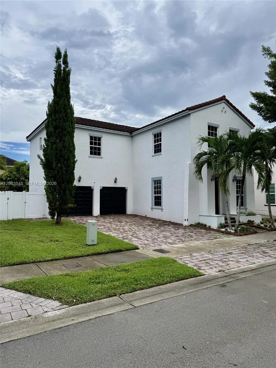 En Venta 17081 SW 94th Way, Miami, FL 33196, Miami, FL 33196