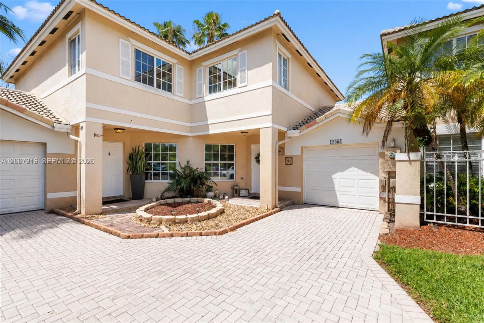 Vendido 17086 NW 22nd Street, Pembroke Pines, FL 33028, Pembroke Pines, FL 33028