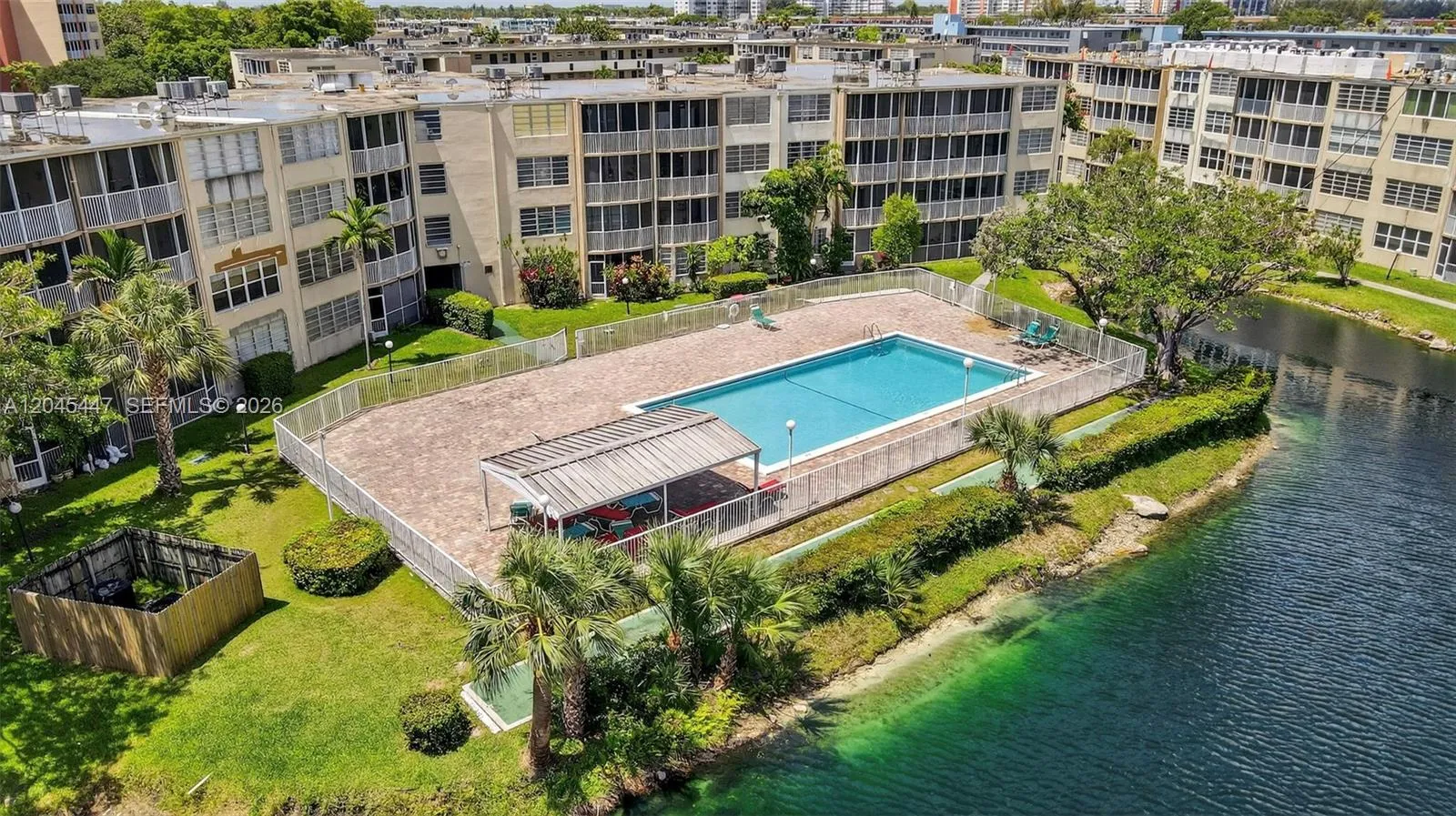 Foto de propiedad en 1710 NE 191 Street 206, Miami, FL 33179 Miami con MLS# 