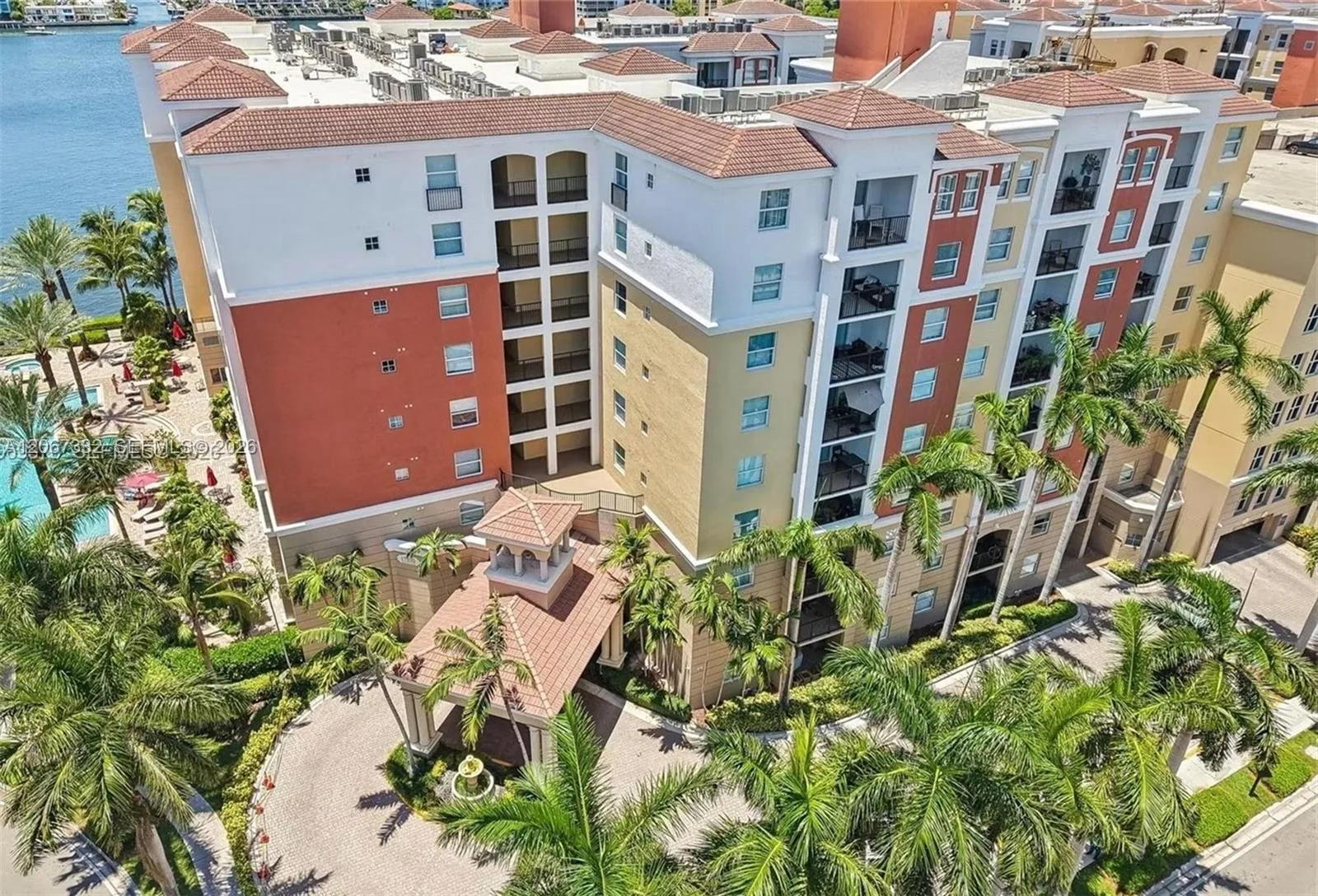 Foto de propiedad en 17100 N Bay Road 1105, Sunny Isles Beach, FL 33160 Sunny Isles Beach con MLS# 