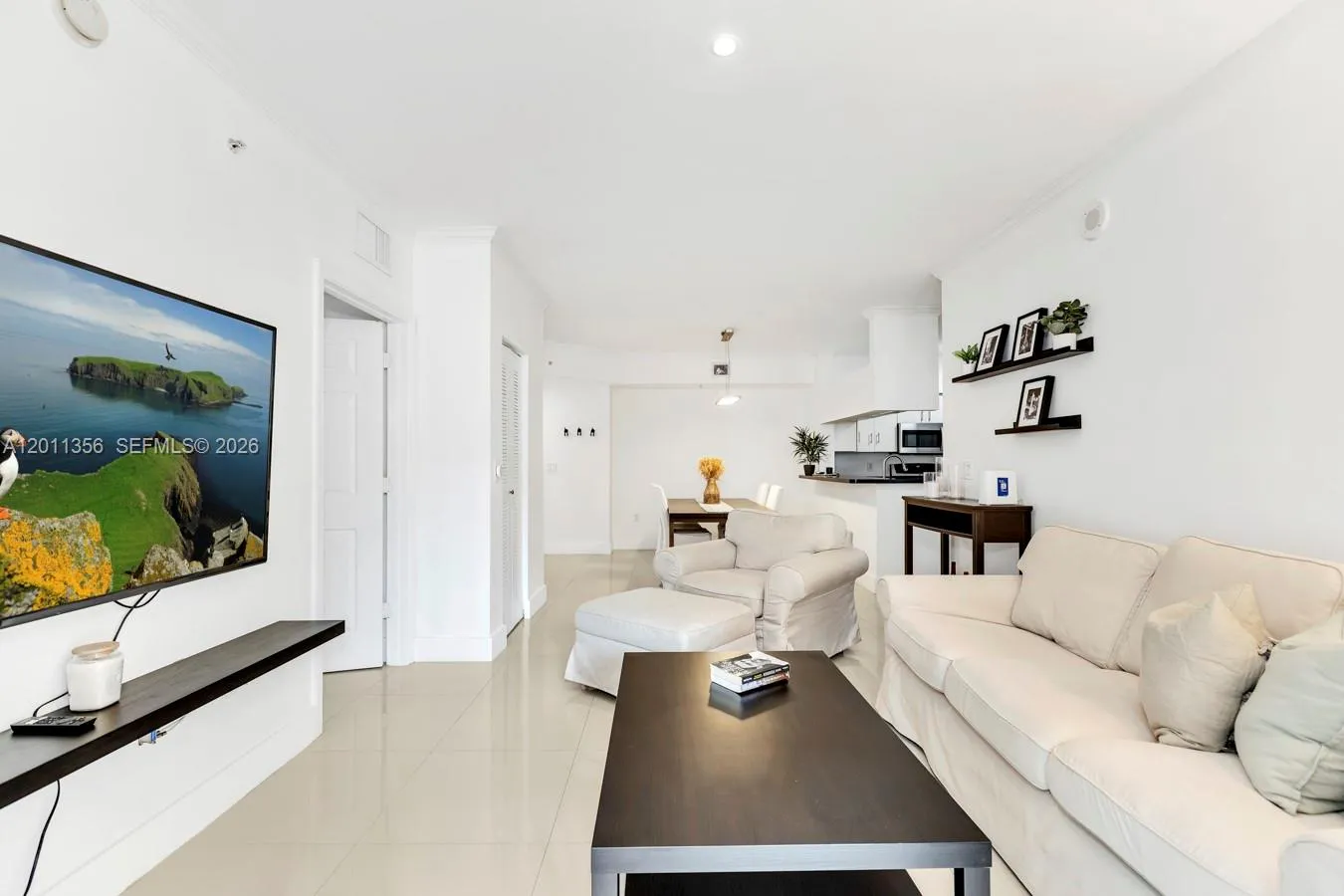 Foto de propiedad en 17100 N Bay Road 1610, Sunny Isles Beach, FL 33160 Sunny Isles Beach con MLS# 
