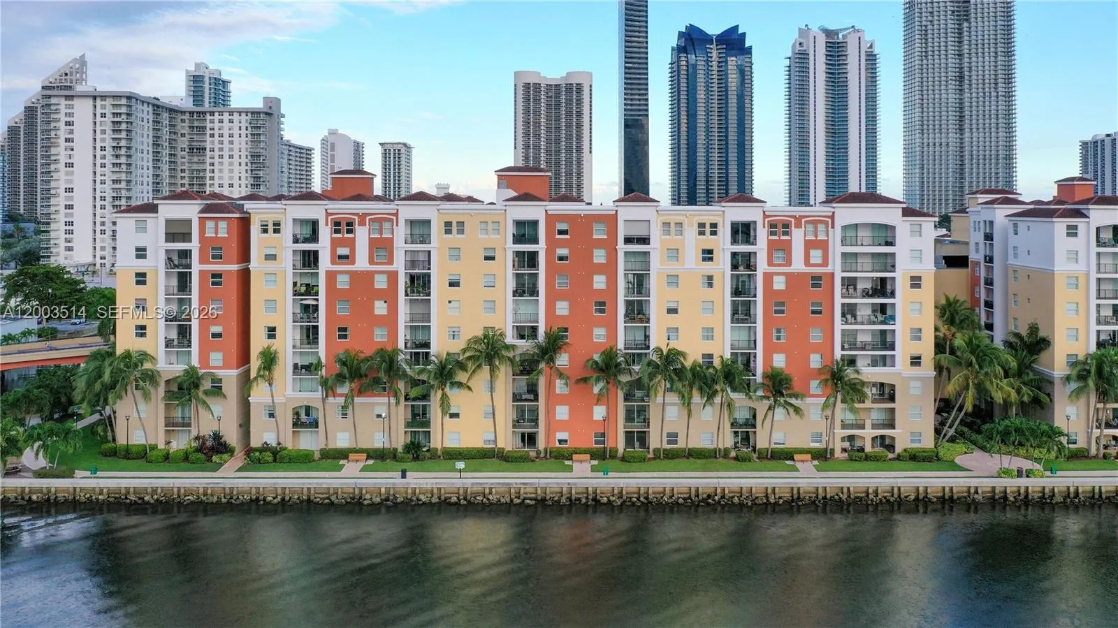 Foto de propiedad en 17100 N Bay Road 1913, Sunny Isles Beach, FL 33160 Sunny Isles Beach con MLS# 