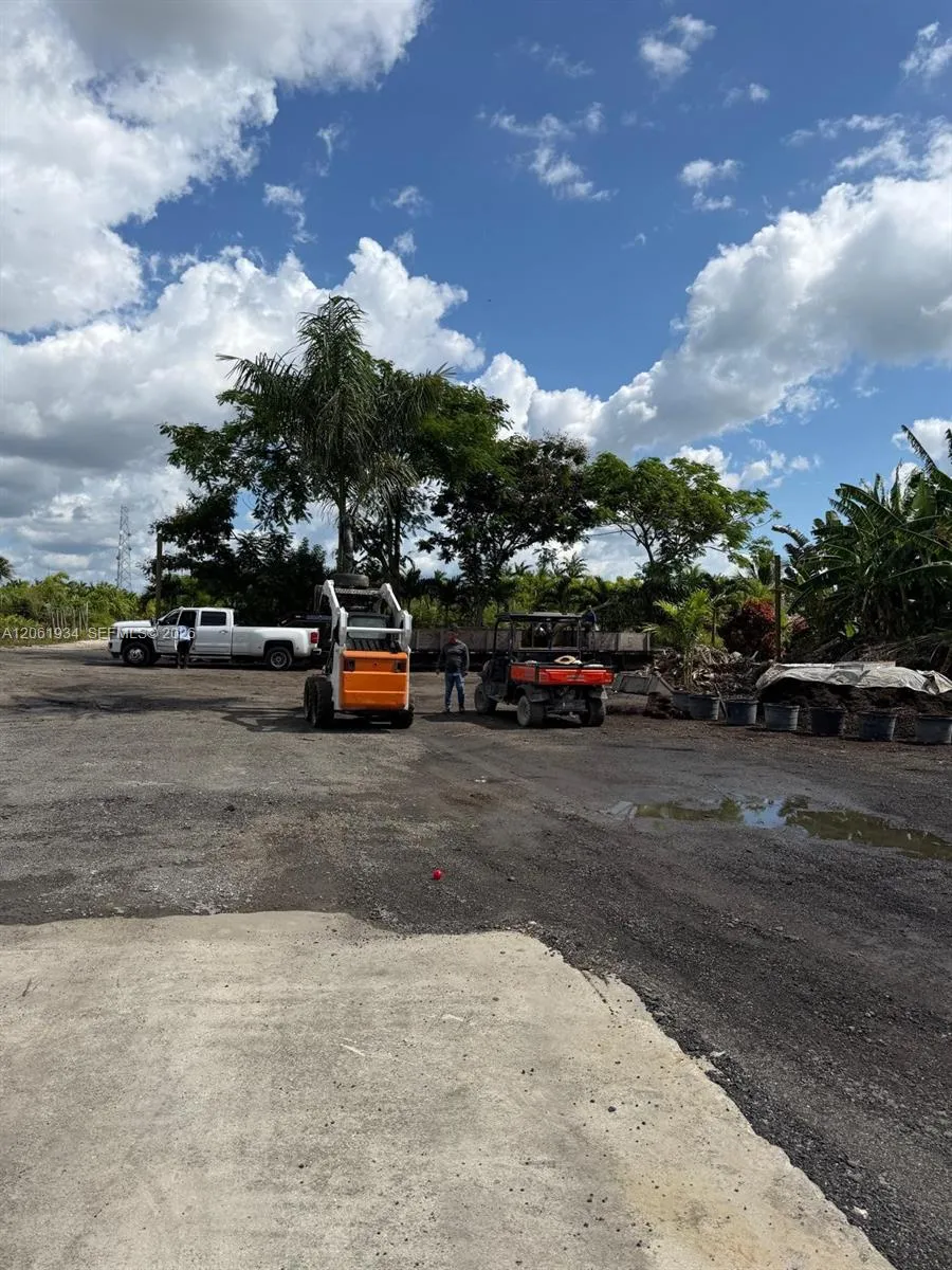 Foto de propiedad en 17100 SW 197th Avenue, Miami, FL 33187 Miami con MLS# 