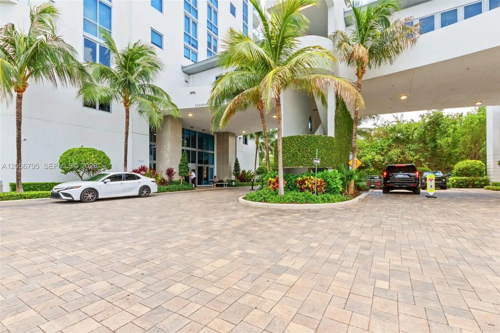 Foto de propiedad en 17111 Biscayne Boulevard 603, North Miami Beach, FL 33160 North Miami Beach con MLS# 