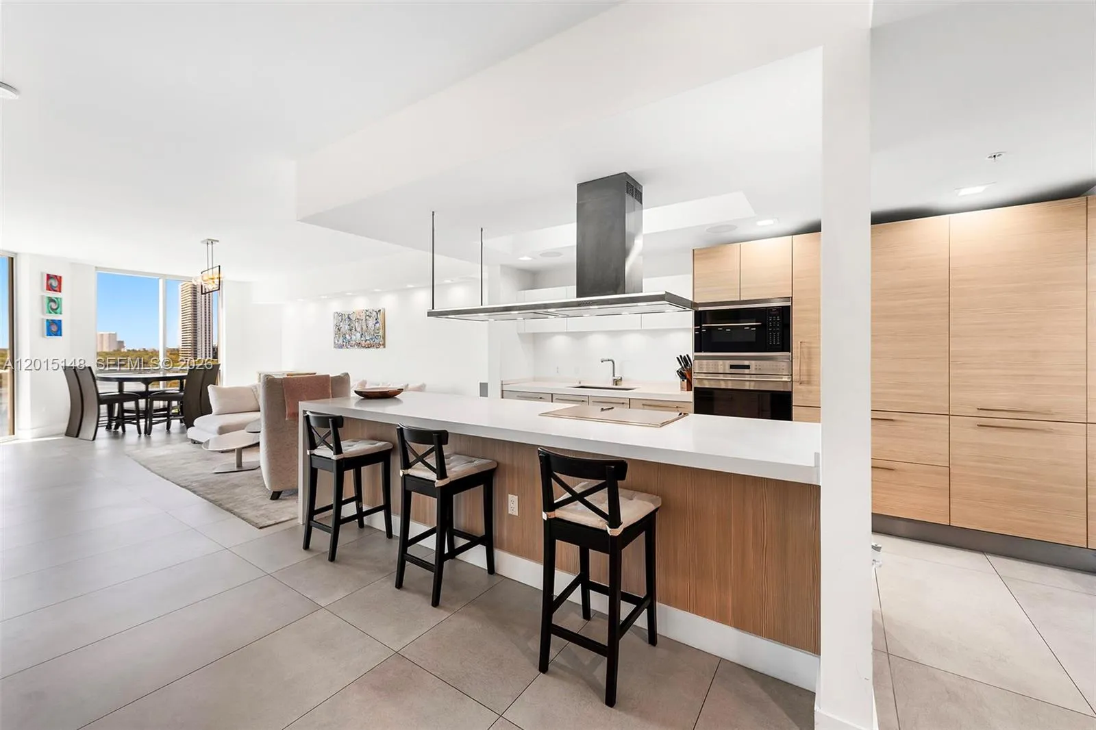 Foto de propiedad en 17111 Biscayne Boulevard 606, North Miami Beach, FL 33160 North Miami Beach con MLS# 