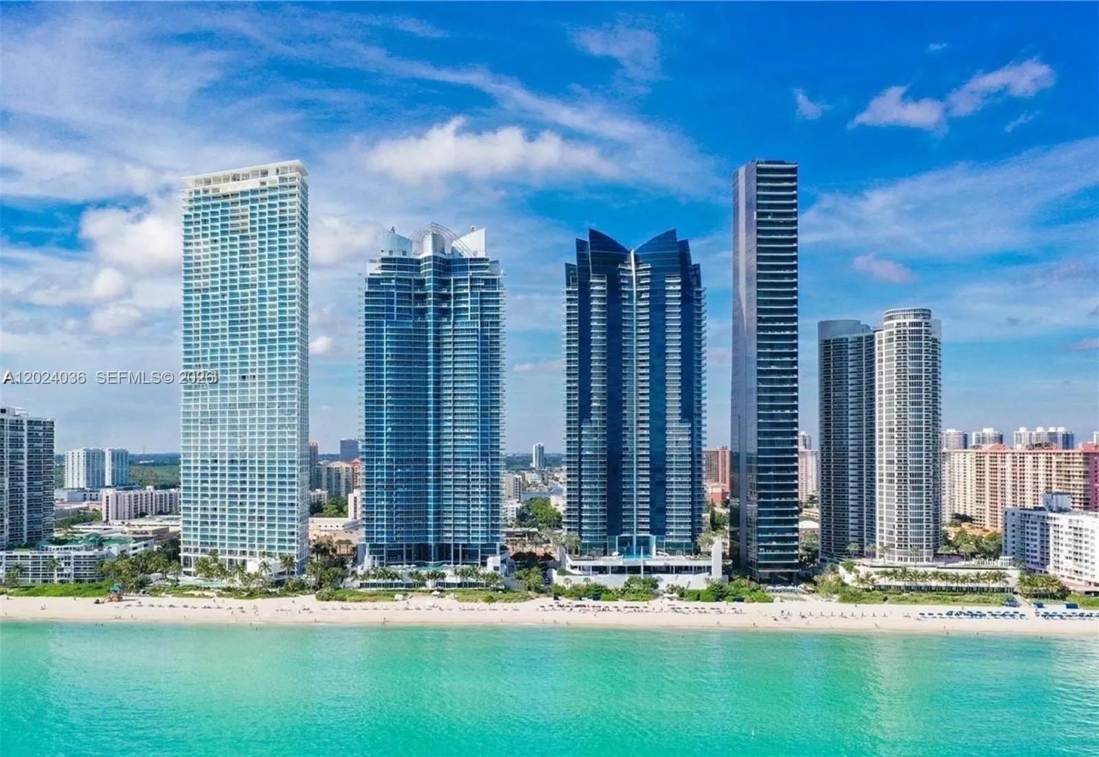 Foto de propiedad en 17121 Collins Avenue 1503, Sunny Isles Beach, FL 33160 Sunny Isles Beach con MLS# 