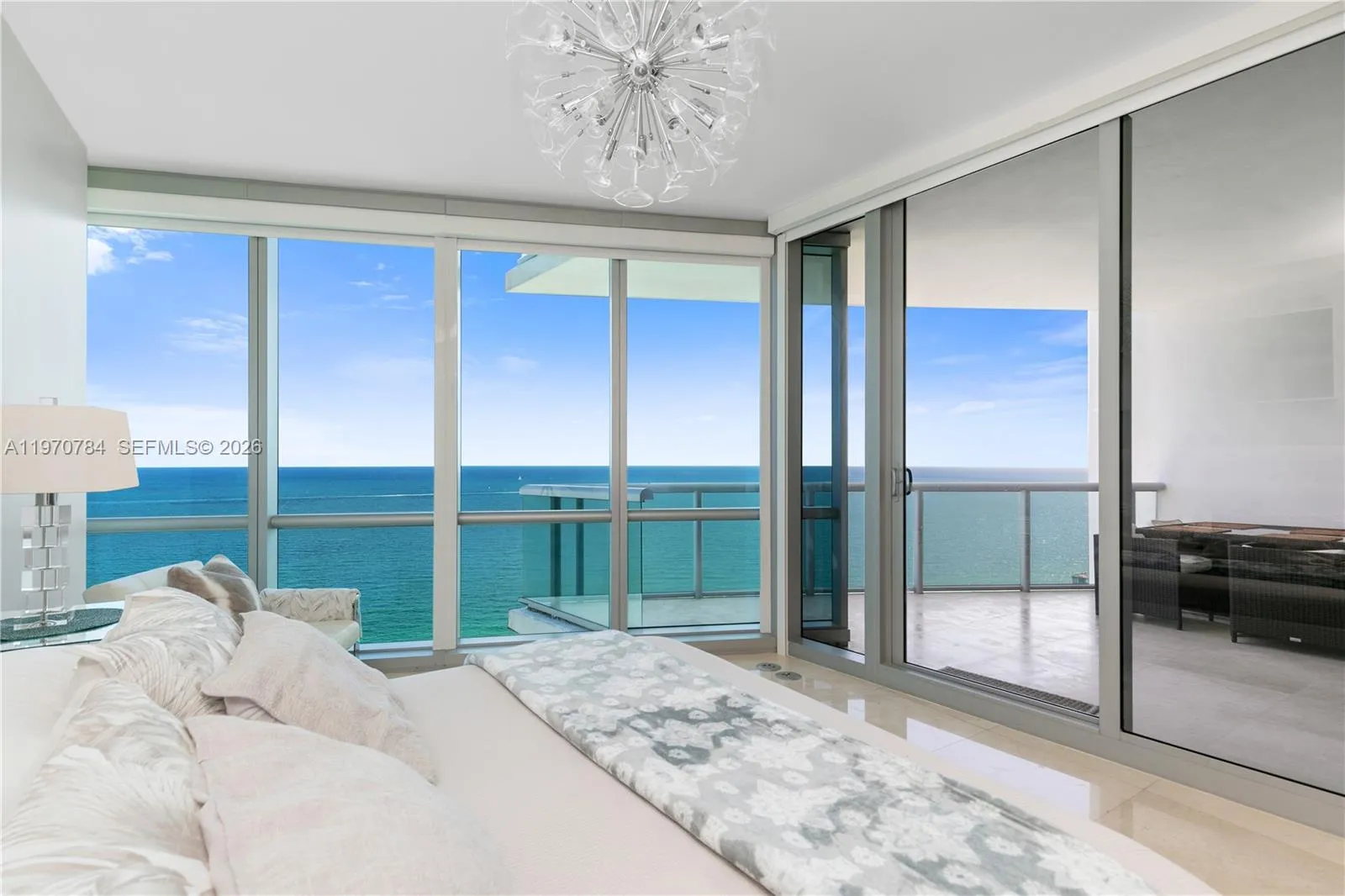 Foto de propiedad en 17121 Collins Avenue 2905, Sunny Isles Beach, FL 33160 Sunny Isles Beach con MLS# 