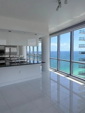 En Renta 17121 Collins Avenue 3101, Sunny Isles Beach, FL 33160, Sunny Isles Beach, FL 33160