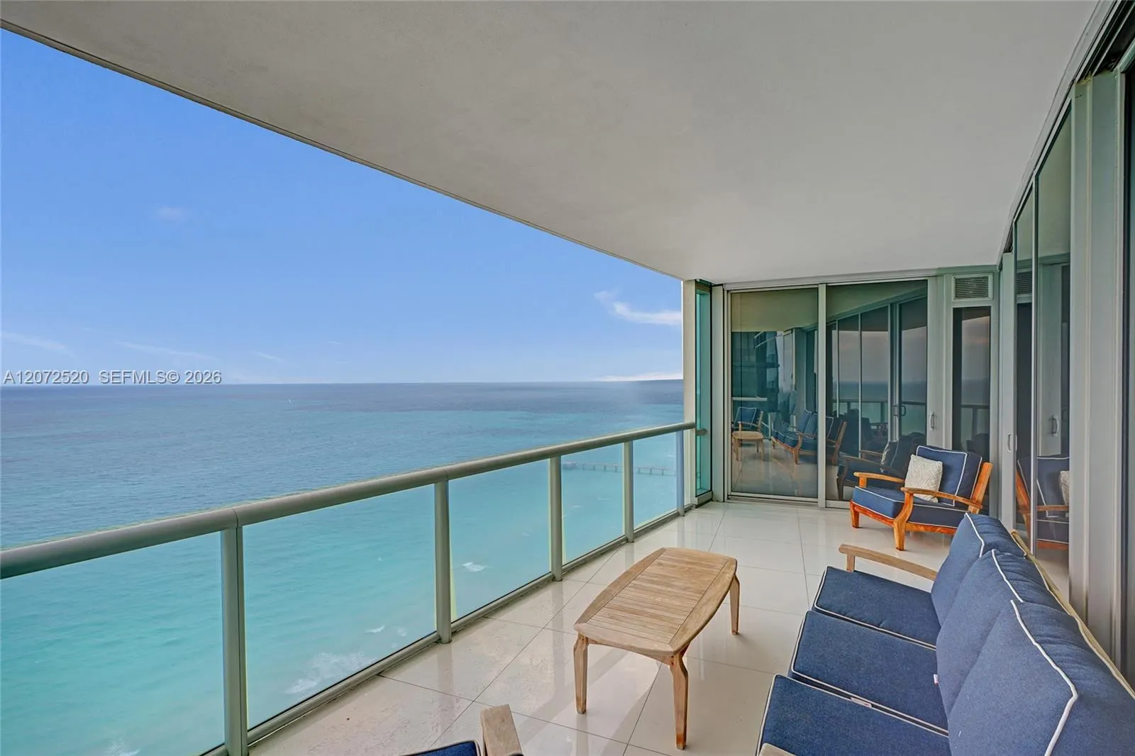 En Venta 17121 Collins Avenue 3206, Sunny Isles Beach, FL 33160, Sunny Isles Beach, FL 33160