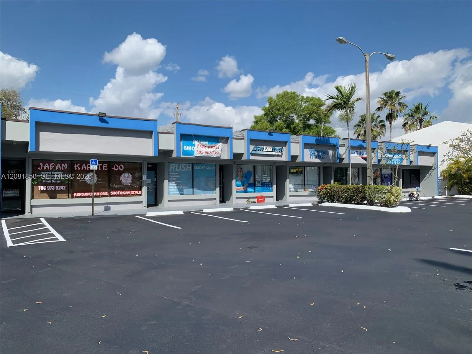 En Renta 17122 W Dixie Highway, North Miami Beach, FL 33160, North Miami Beach, FL 33160