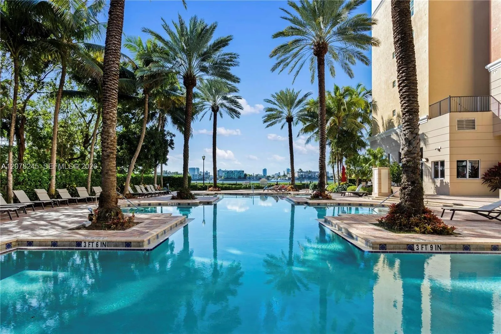 Foto de propiedad en 17125 N Bay Road 3105, Sunny Isles Beach, FL 33160 Sunny Isles Beach con MLS# 