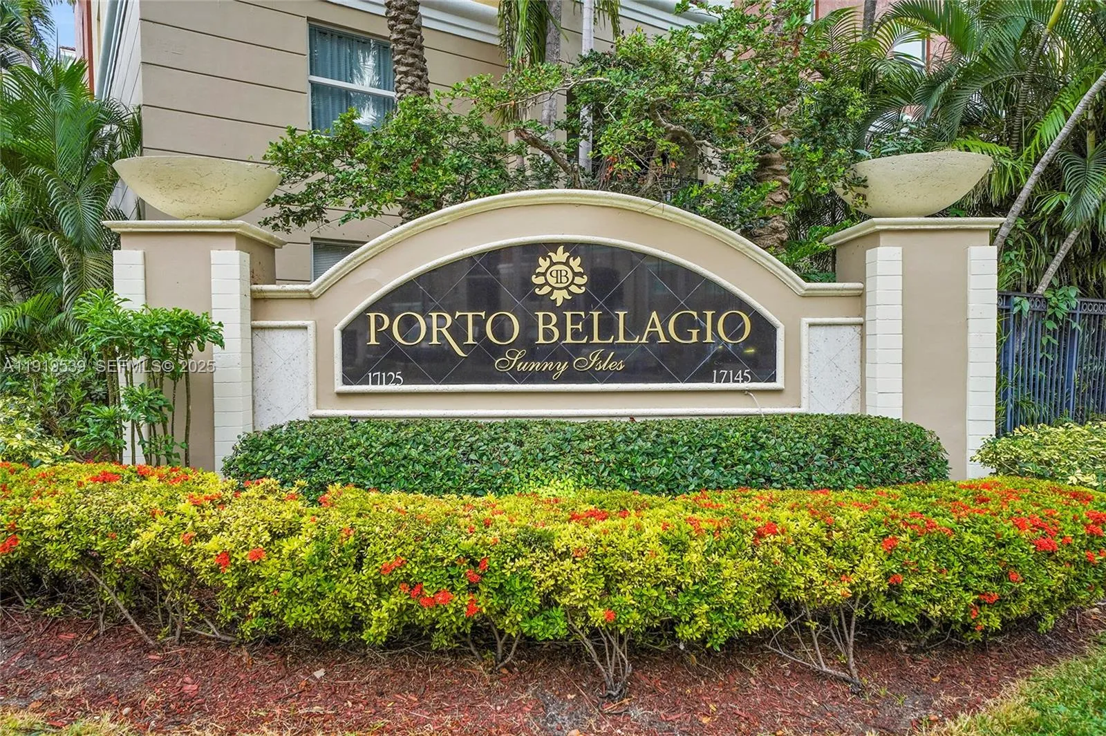Foto de propiedad en 17125 N Bay Road 3612, Sunny Isles Beach, FL 33160 Sunny Isles Beach con MLS# 