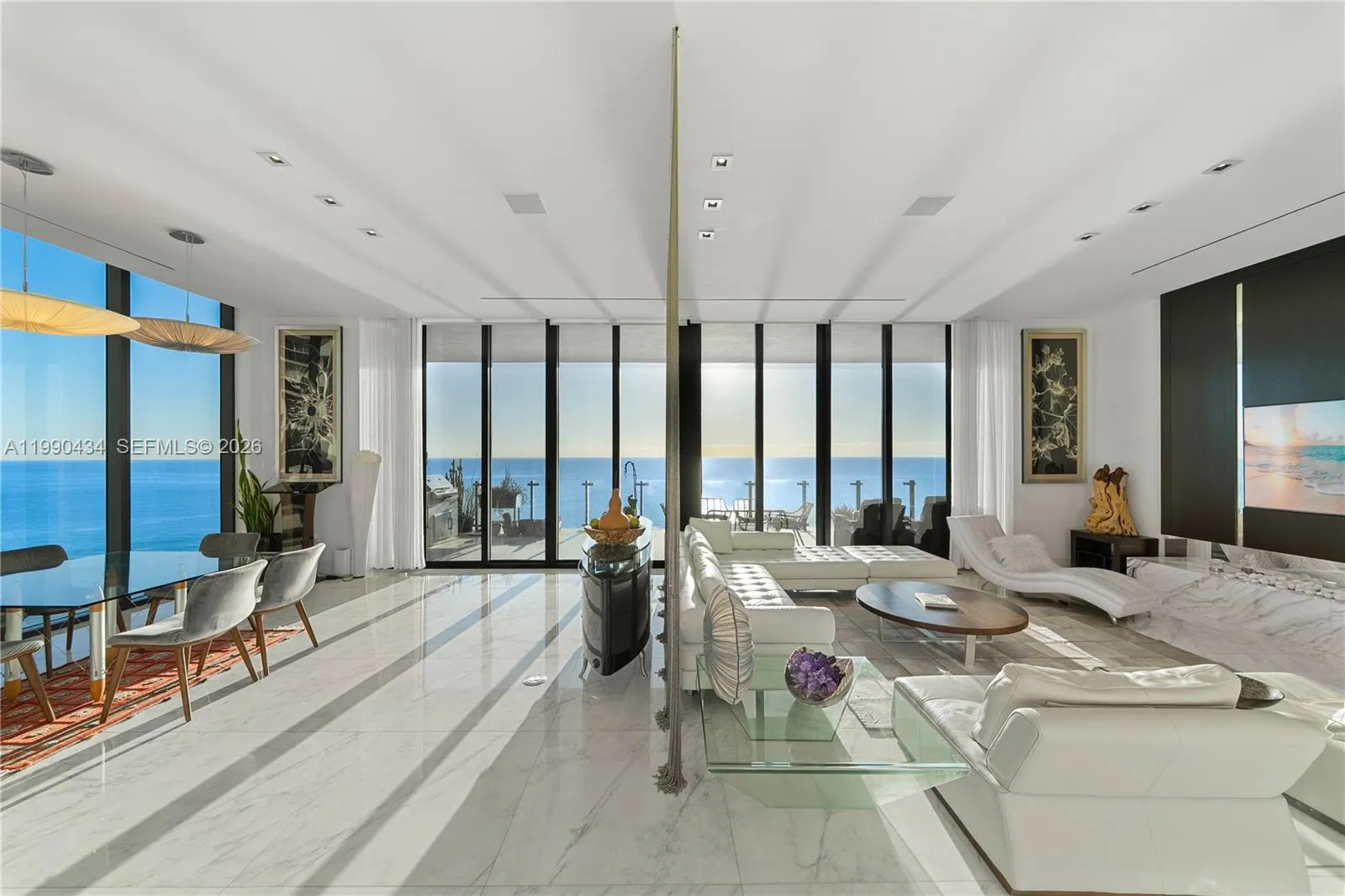 Foto de propiedad en 17141 Collins Avenue 1801, Sunny Isles Beach, FL 33160 Sunny Isles Beach con MLS# 