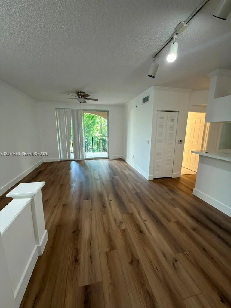 Foto de propiedad en 17145 N Bay Road 4202, Sunny Isles Beach, FL 33160 Sunny Isles Beach con MLS# 