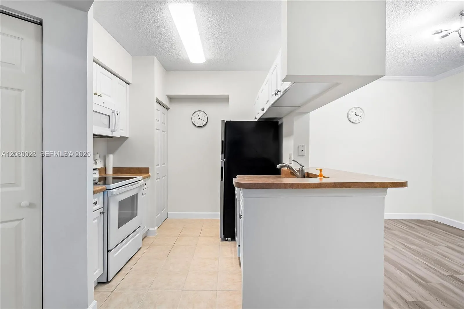 Foto de propiedad en 17150 N Bay Road 2301, Sunny Isles Beach, FL 33160 Sunny Isles Beach con MLS# 
