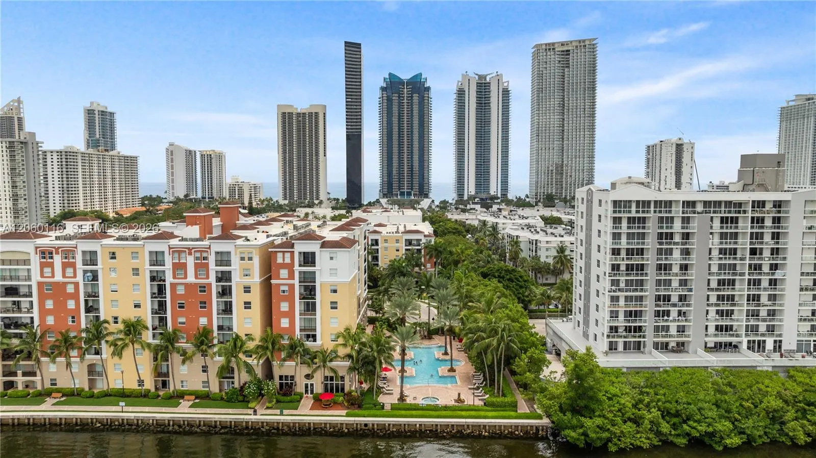 Foto de propiedad en 17150 N Bay Road 2320, Sunny Isles Beach, FL 33160 Sunny Isles Beach con MLS# 