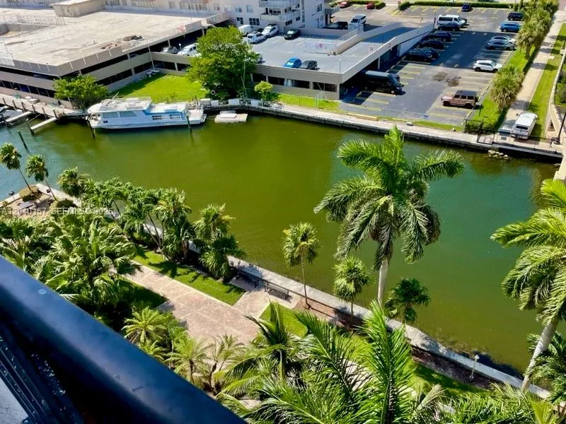 Foto de propiedad en 17150 N Bay Road 2912, Sunny Isles Beach, FL 33160 Sunny Isles Beach con MLS# 