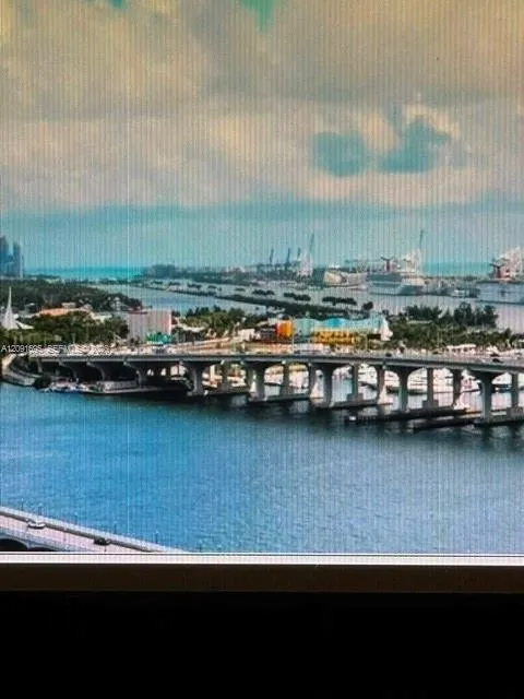 En Renta 1717 N Bayshore Drive 3246, Miami, FL 33132, Miami, FL 33132