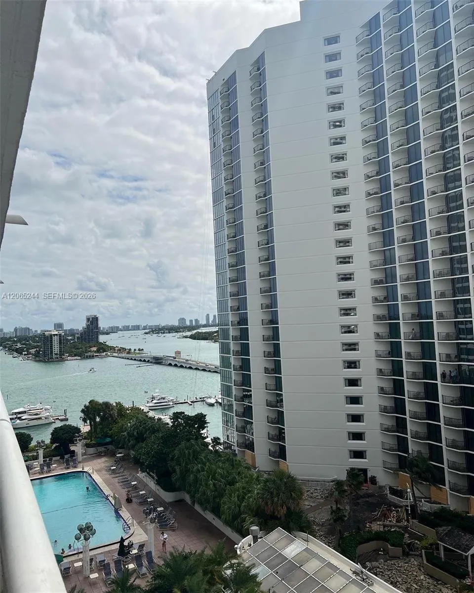 Foto de propiedad en 1717 N Bayshore Drive A-1856, Miami, FL 33132 Miami con MLS#