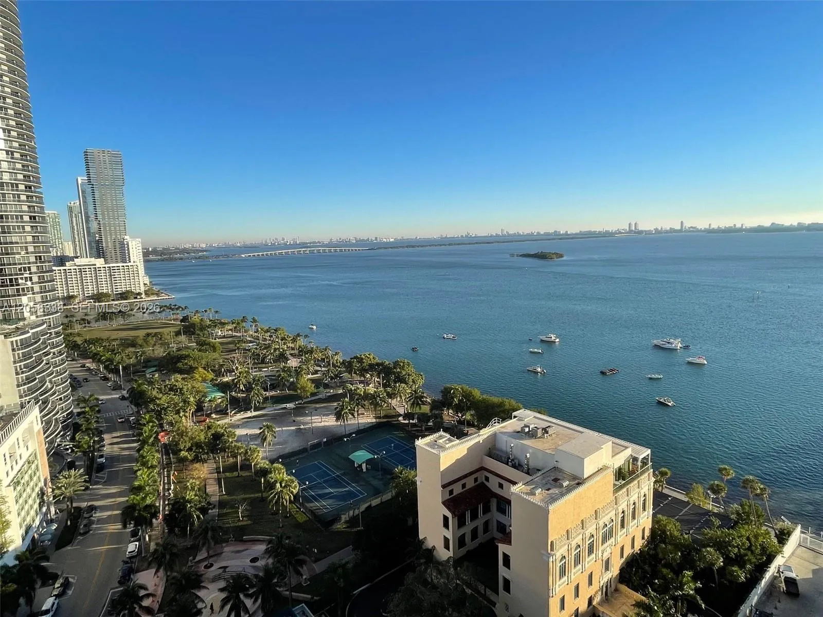 Foto de propiedad en 1717 N Bayshore Drive A-2548, Miami, FL 33132 Miami con MLS#