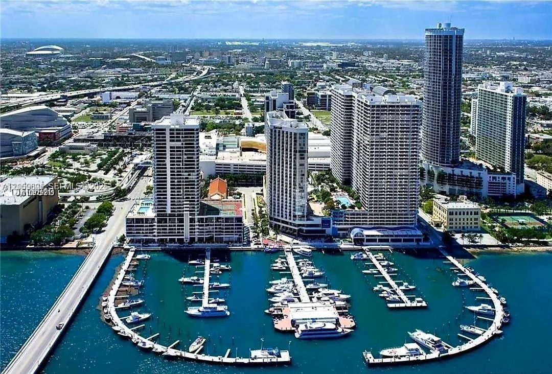 Foto de propiedad en 1717 N Bayshore Drive A-2938, Miami, FL 33132 Miami con MLS#