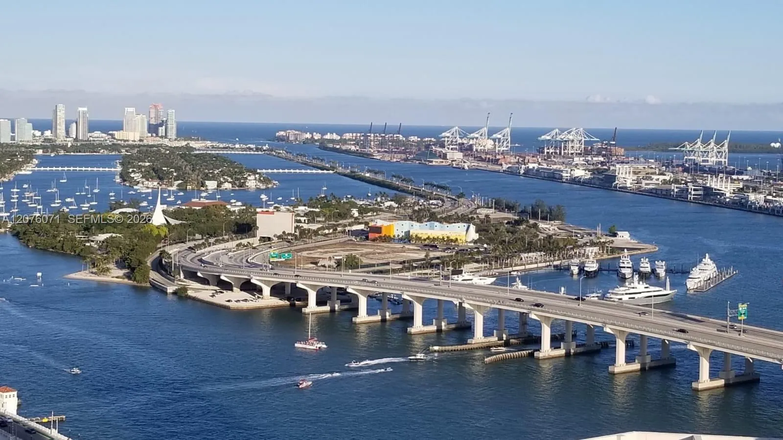 Foto de propiedad en 1717 N Bayshore Drive A-4242, Miami, FL 33132 Miami con MLS#