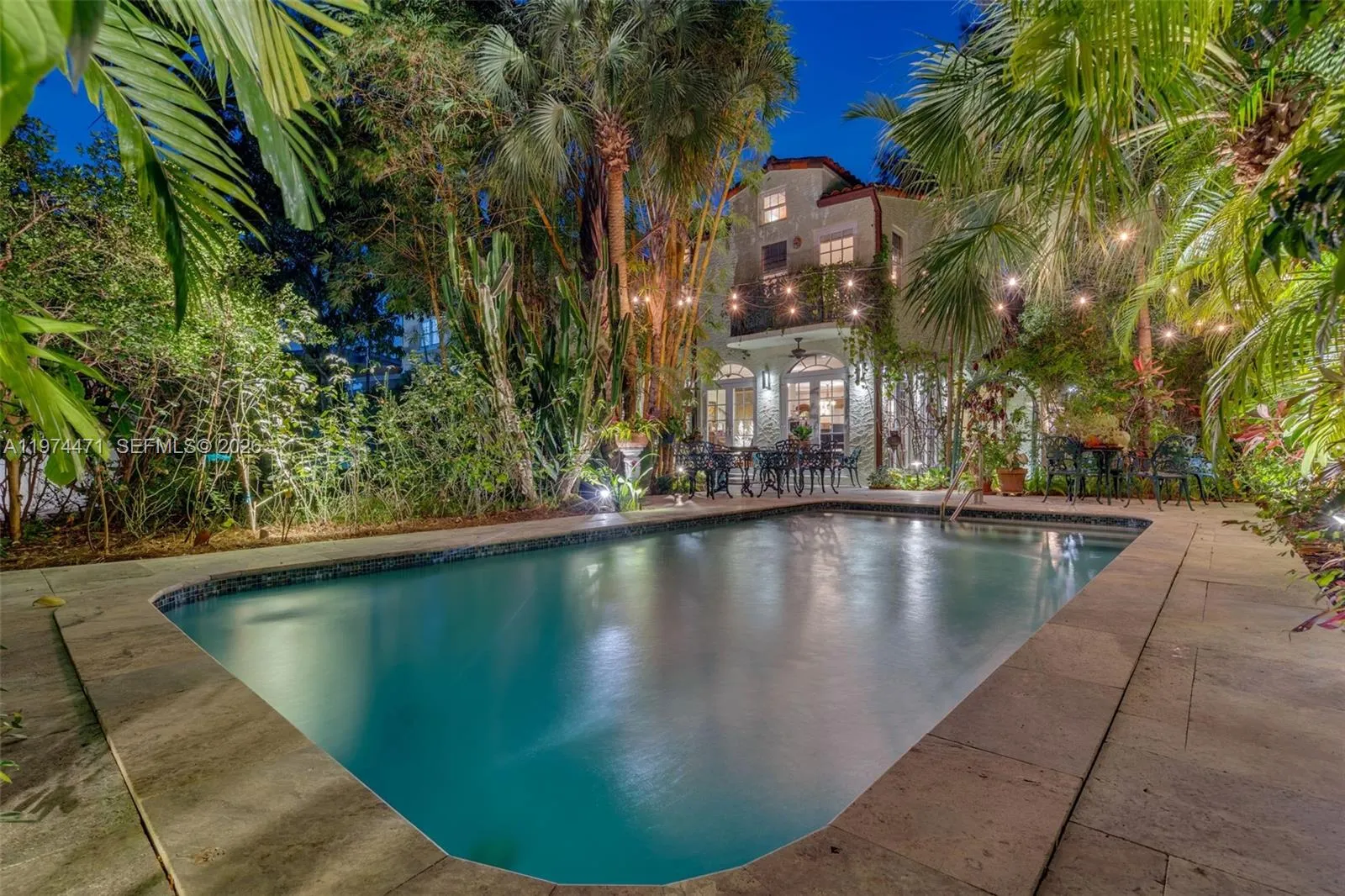 Foto de propiedad en 1720 Espanola Drive, Miami, FL 33133 Miami con MLS# 