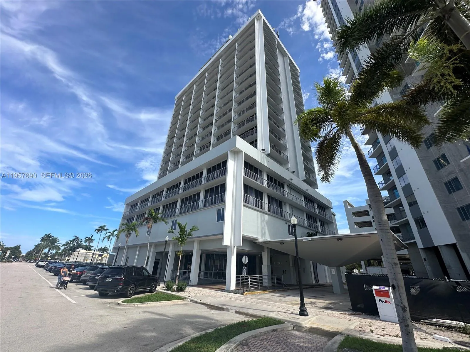 Foto de propiedad en 1720 Harrison Street 7A, Hollywood, FL 33020 Hollywood con MLS# 
