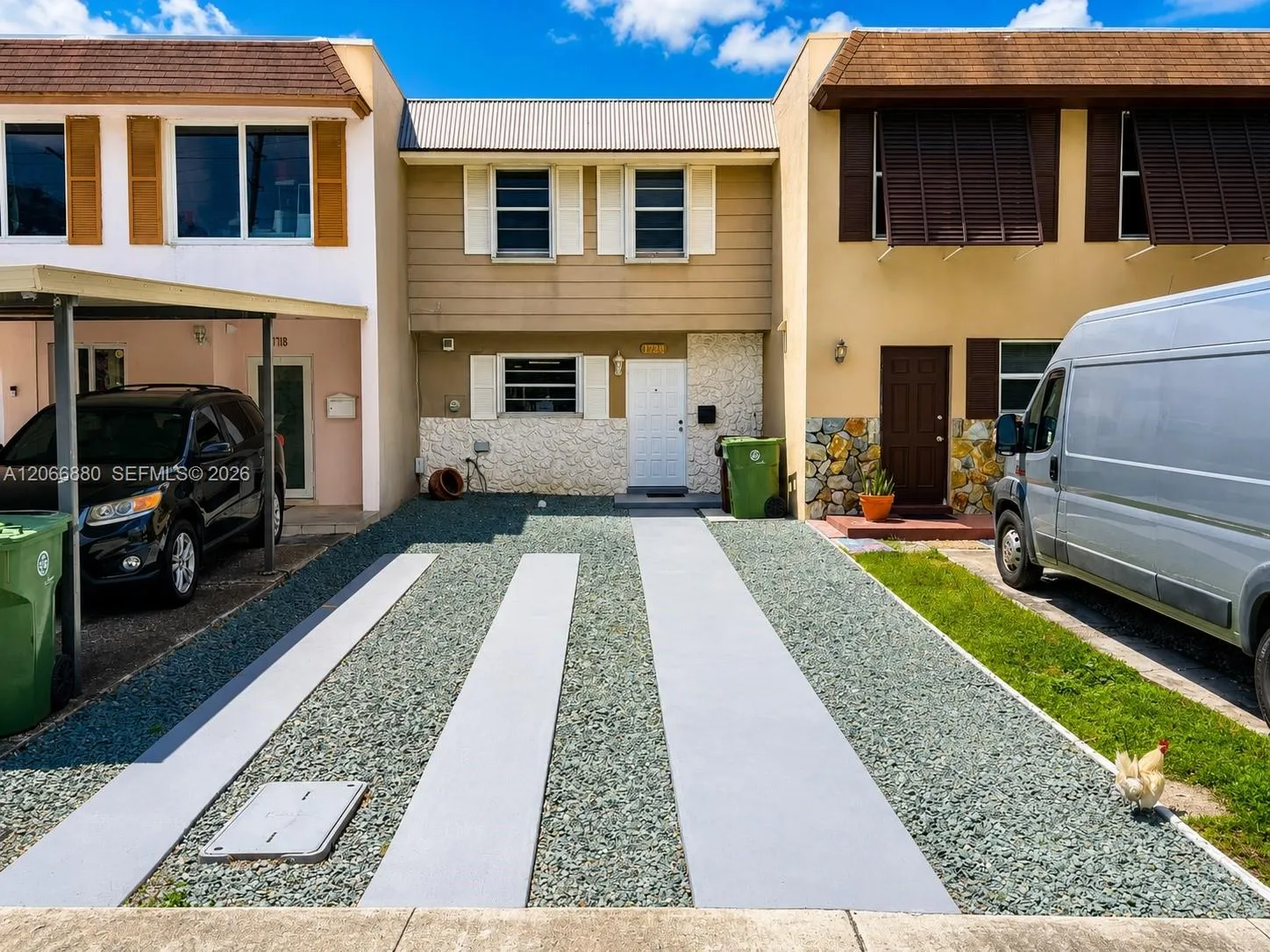 En Venta 1720 W 75th Street, Hialeah, FL 33014, Hialeah, FL 33014