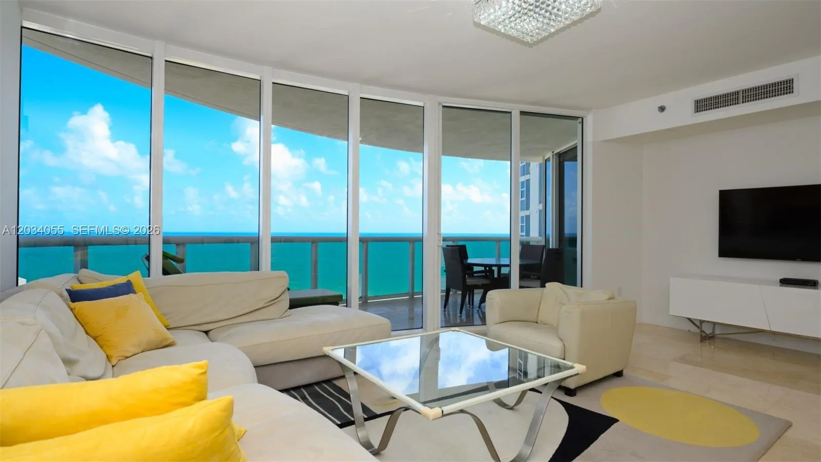 Foto de propiedad en 17201 Collins Avenue 1508, Sunny Isles Beach, FL 33160 Sunny Isles Beach con MLS#