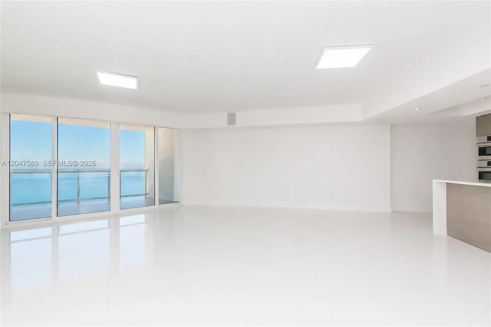 Foto de propiedad en 17201 Collins Avenue 1807, Sunny Isles Beach, FL 33160 Sunny Isles Beach con MLS# 
