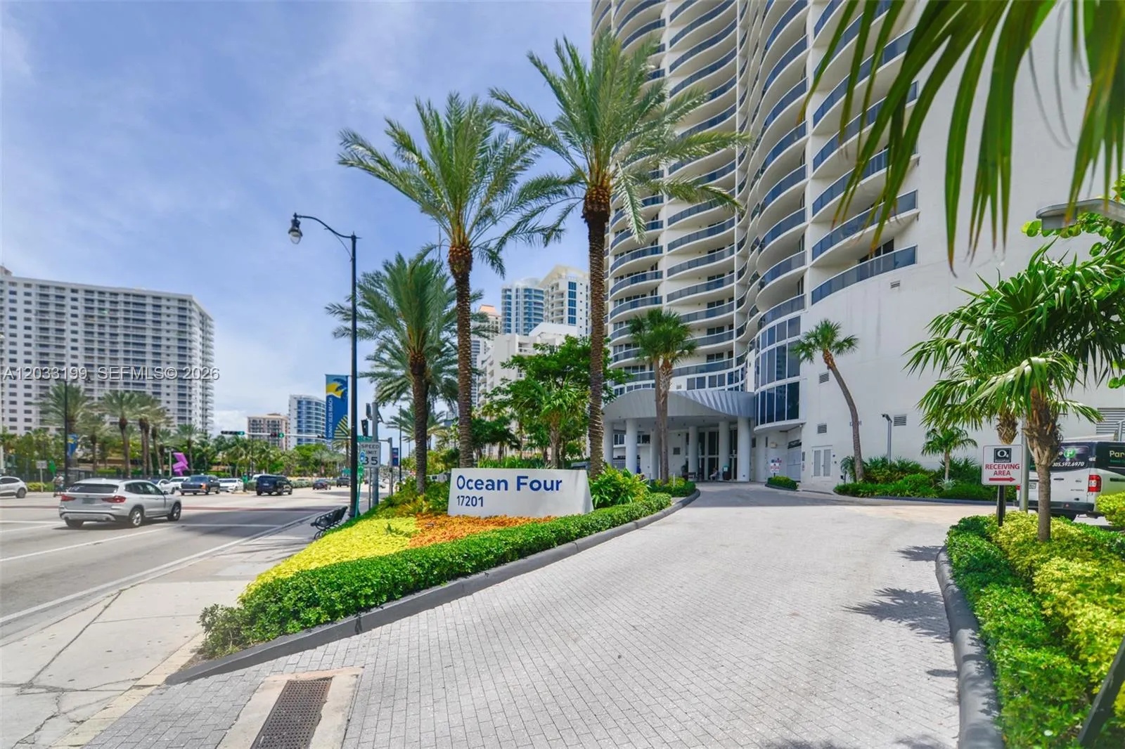 Foto de propiedad en 17201 Collins Avenue 2209, Sunny Isles Beach, FL 33160 Sunny Isles Beach con MLS# 