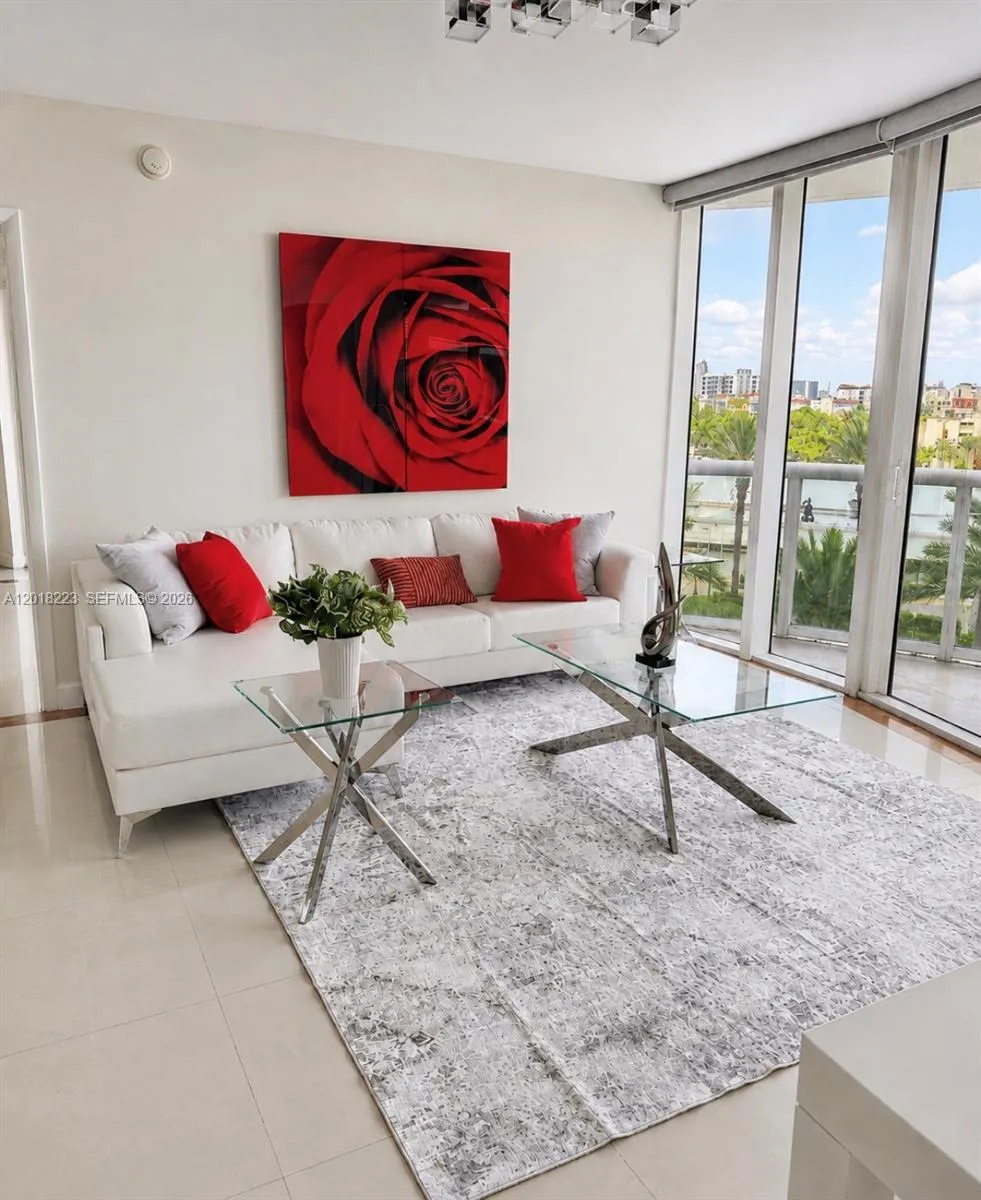 Foto de propiedad en 17201 Collins Avenue 506, Sunny Isles Beach, FL 33160 Sunny Isles Beach con MLS# 