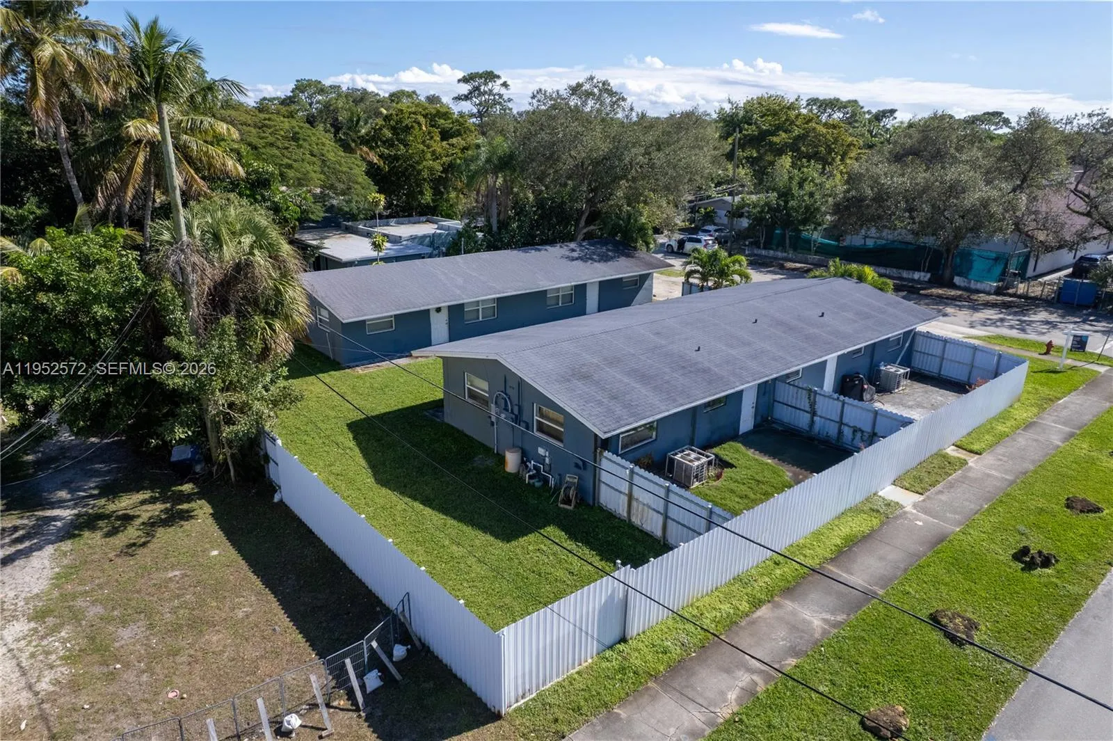 Foto de propiedad en 1721 SW 1725 11th Court, Fort Lauderdale, FL 33312 Fort Lauderdale con MLS# 