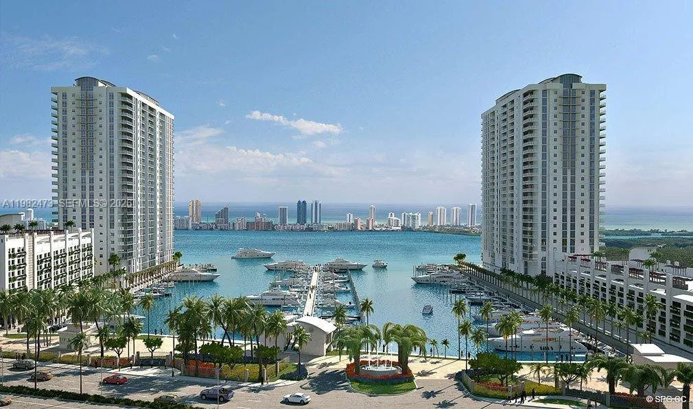 Foto de propiedad en 17211 Biscayne Boulevard, North Miami Beach, FL 33160 North Miami Beach con MLS# 