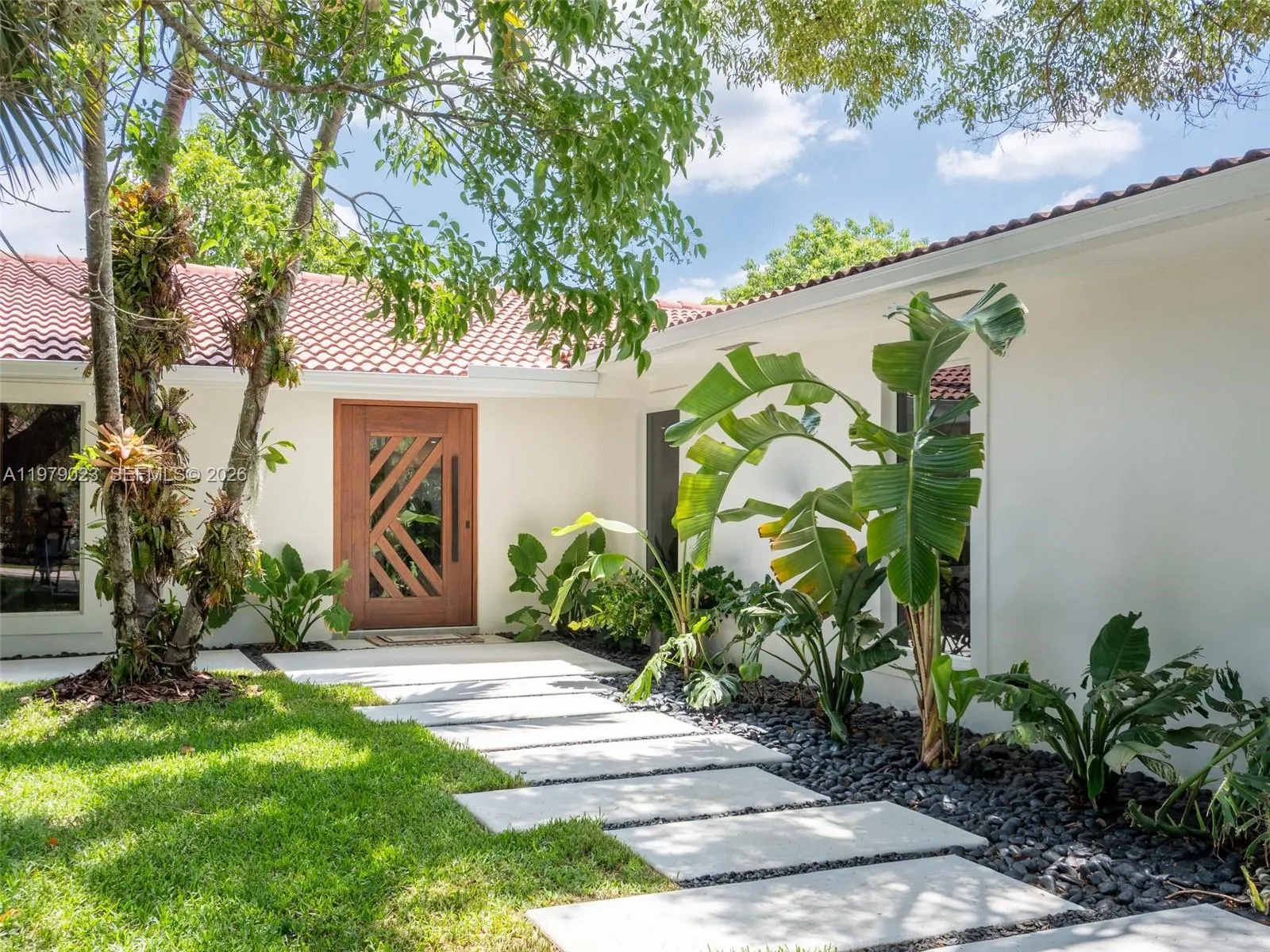 Foto de propiedad en 17220 SW 46th Street, Southwest Ranches, FL 33331 Southwest Ranches con MLS# 