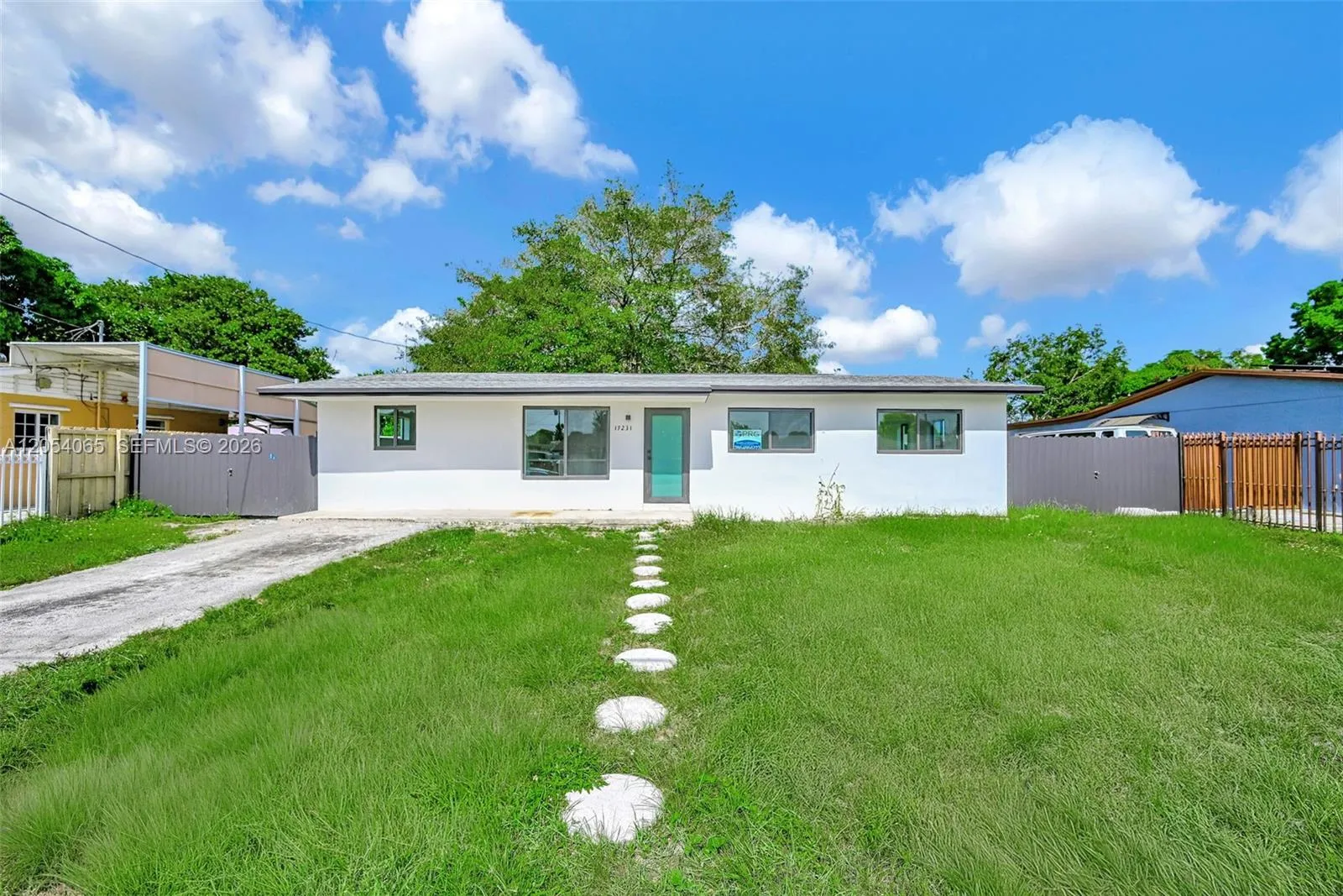 Foto de propiedad en 17231 NW 47th Court, Miami Gardens, FL 33055 Miami Gardens con MLS# 