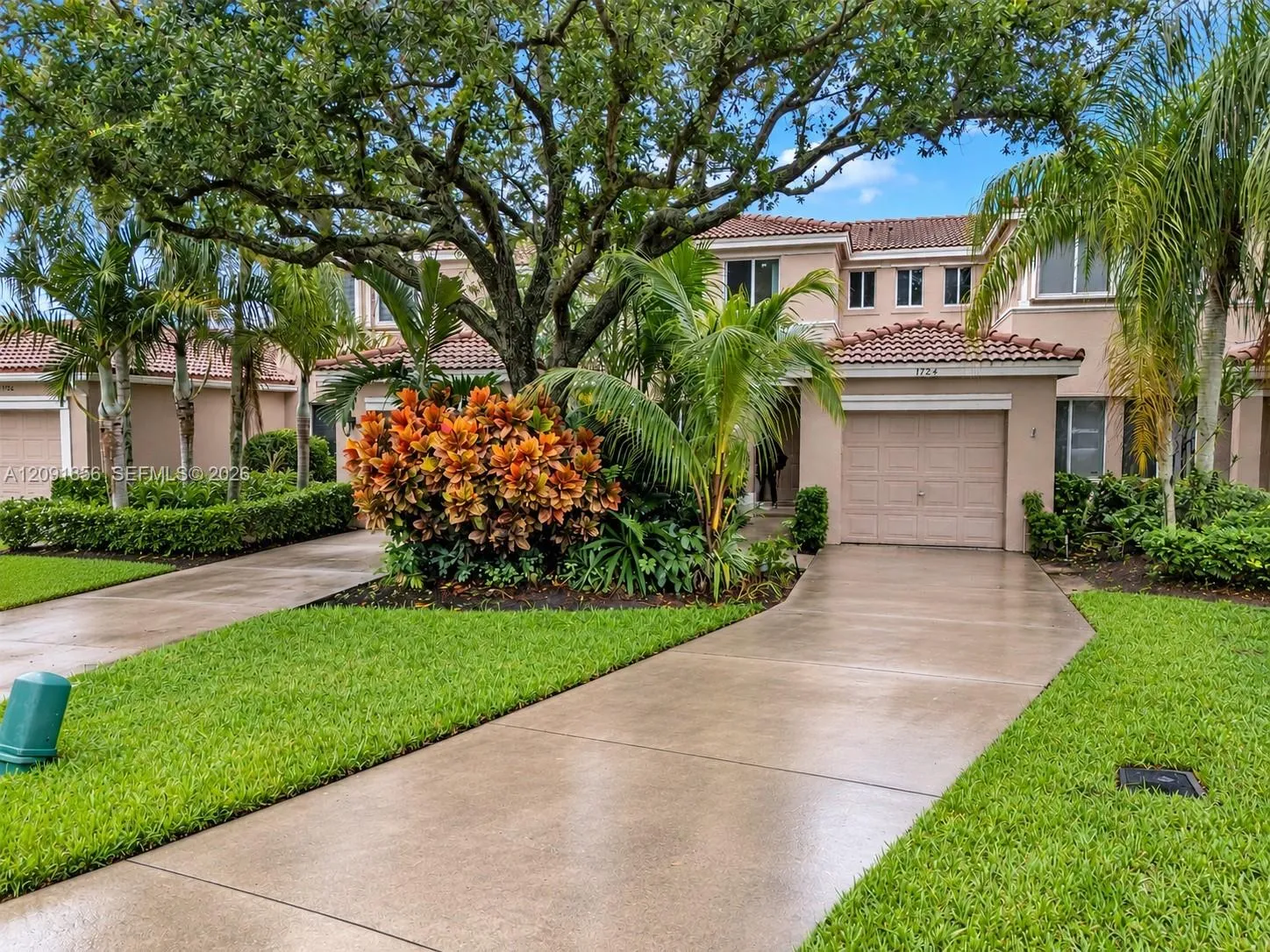 Foto de propiedad en 1724 SW 110th Terrace, Davie, FL 33324 Davie con MLS# 