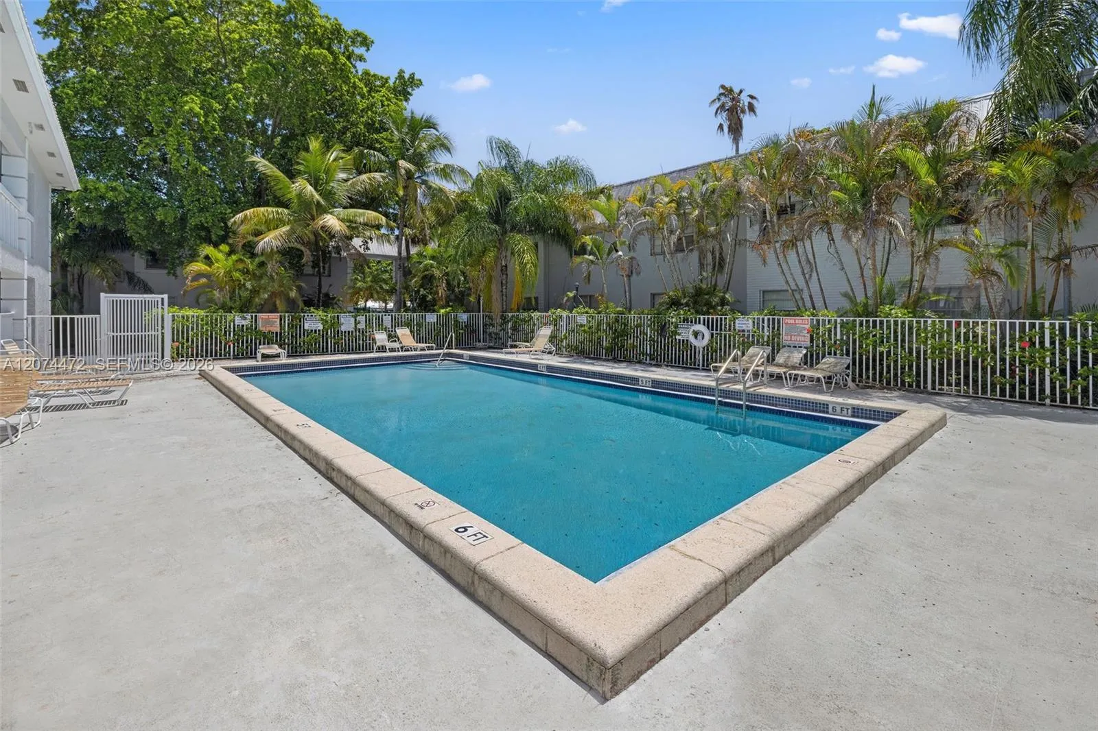 Foto de propiedad en 17255 SW 95th Avenue 462, Palmetto Bay, FL 33157 Palmetto Bay con MLS# 