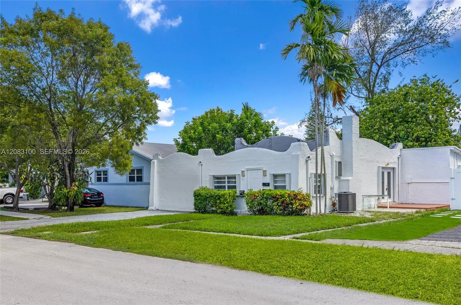 Foto de propiedad en 1726 Roosevelt Street, Hollywood, FL 33020 Hollywood con MLS# 