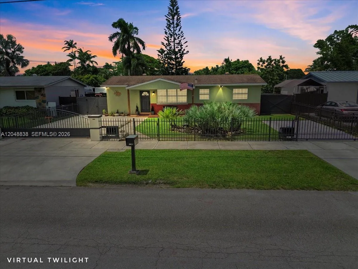 Vendido 17265 SW 302nd Street, Homestead, FL 33030, Homestead, FL 33030