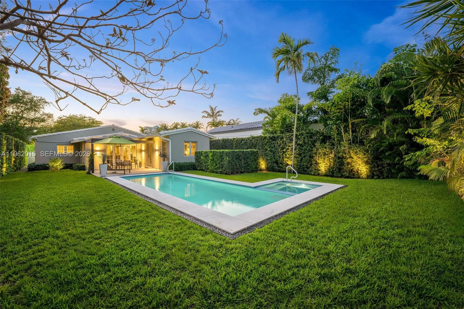 Foto de propiedad en 1729 Lenox Avenue, Miami Beach, FL 33139 Miami Beach con MLS# 