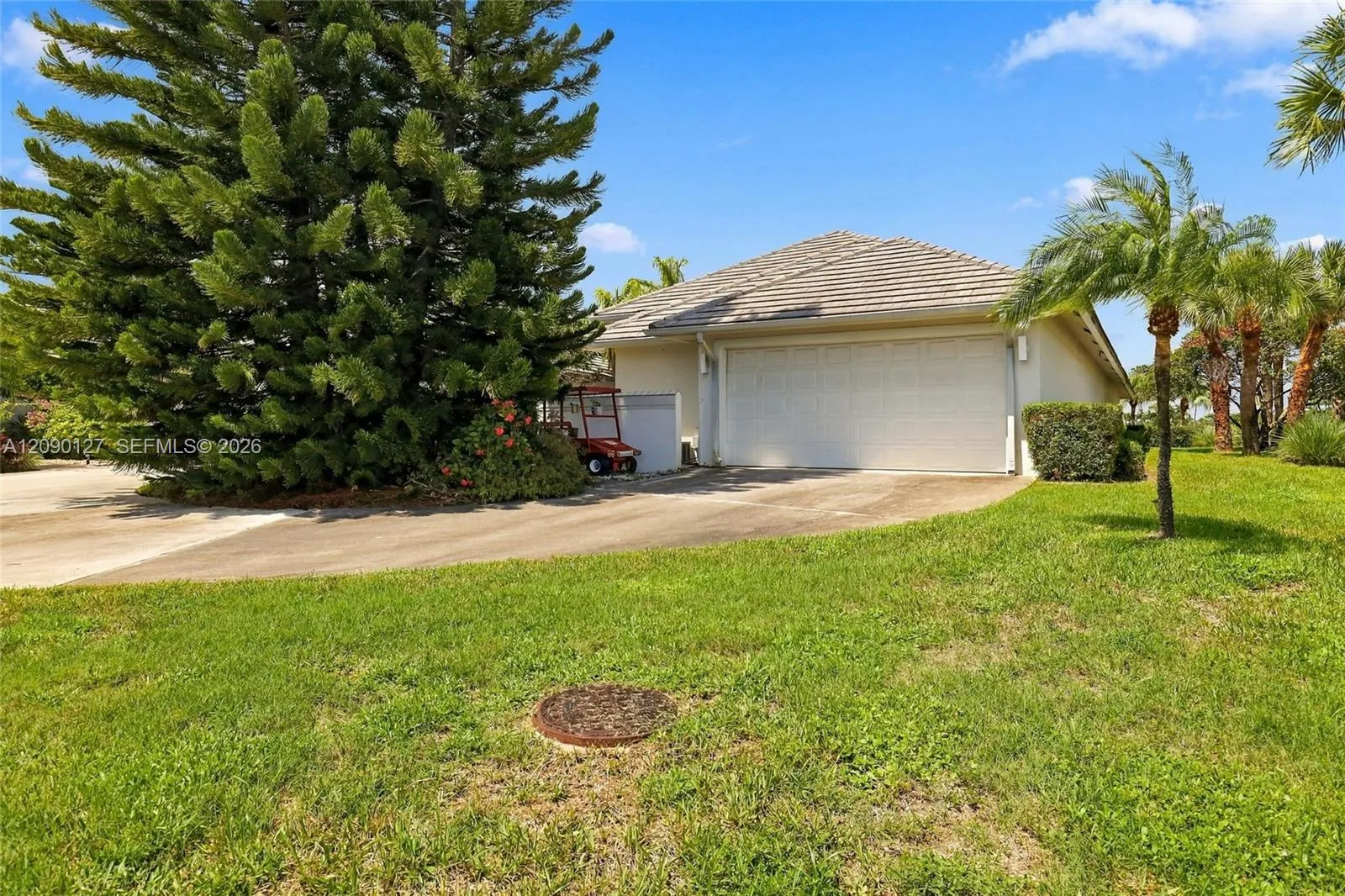 Foto de propiedad en 173 Orange Tree Drive, Atlantis, FL 33462 Atlantis con MLS# 