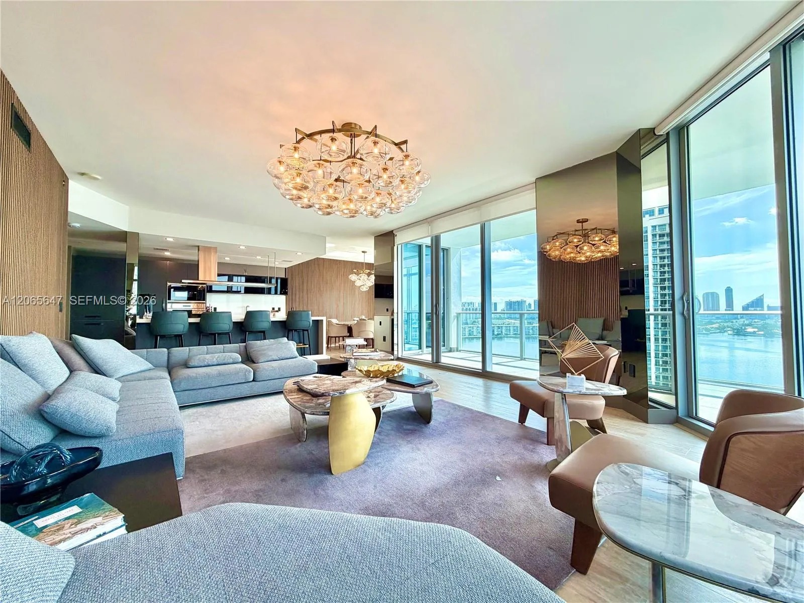 Foto de propiedad en 17301 Biscayne Boulevard 1409, North Miami Beach, FL 33160 North Miami Beach con MLS# 