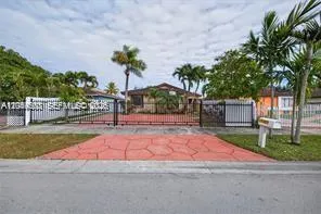 Alquilada 17307 SW 115th Avenue, Miami, FL 33157, Miami, FL 33157